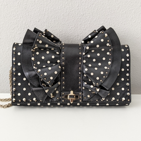 Valentino Garavani Very V Ruffle Rockstud Bag - Picture 16 of 16